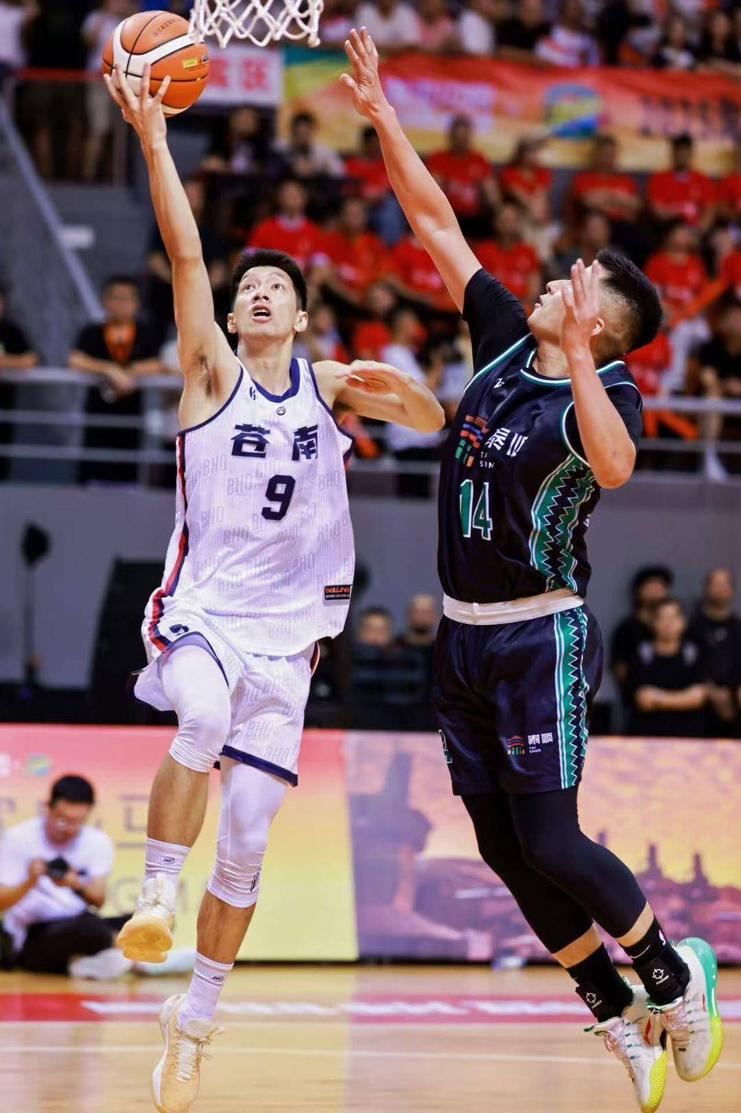 球员们的出色表现，让人见识到篮球的魅力